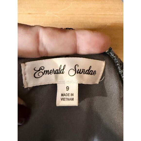 EMERALD SUNDAE Sequins Jumpsuit Silver V-Neck Sleeveless Pockets Cocktail 9 EUC - Picture 4 of 11